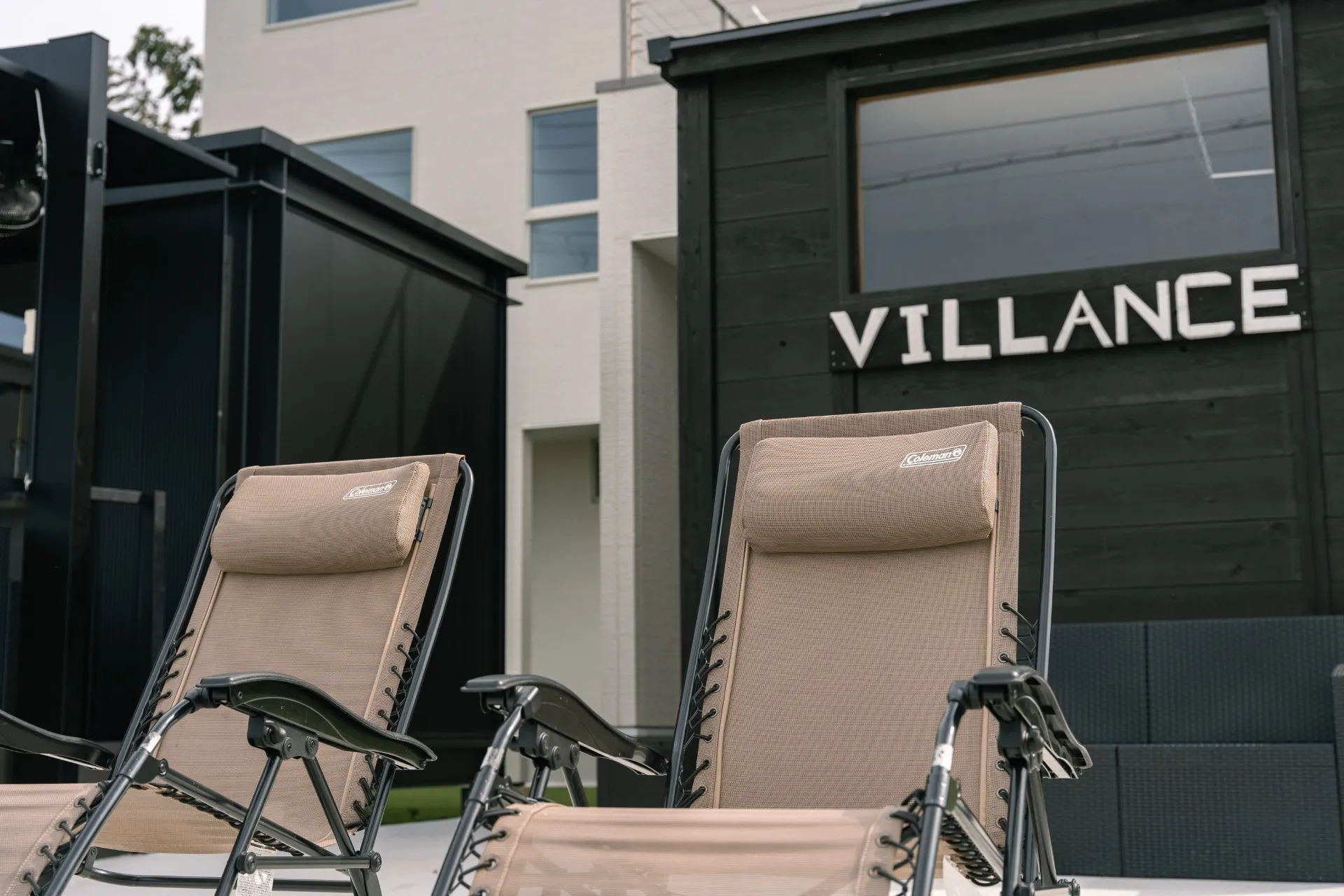 駐車場の概念が変わる!ヴィランス淡路島で「ととのい椅子」を絶景スポットへ