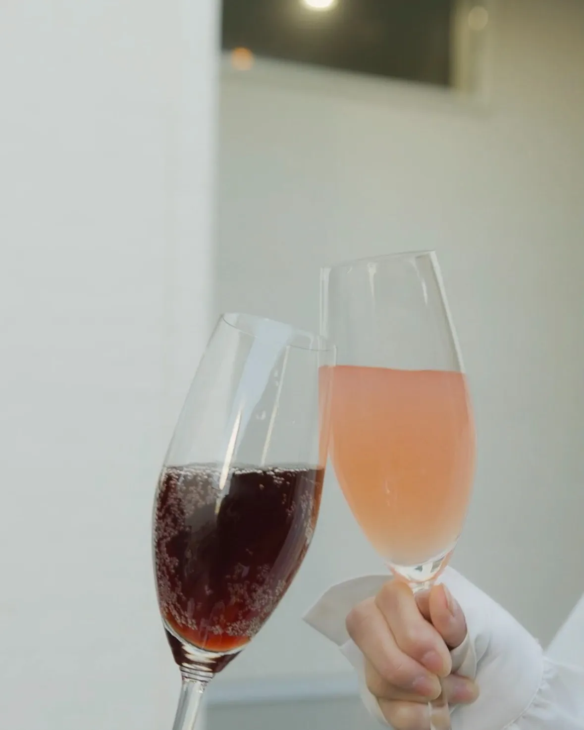 シャンパンやワインも楽しめる特別空間。淡路島ヴィラで叶える贅沢なひととき